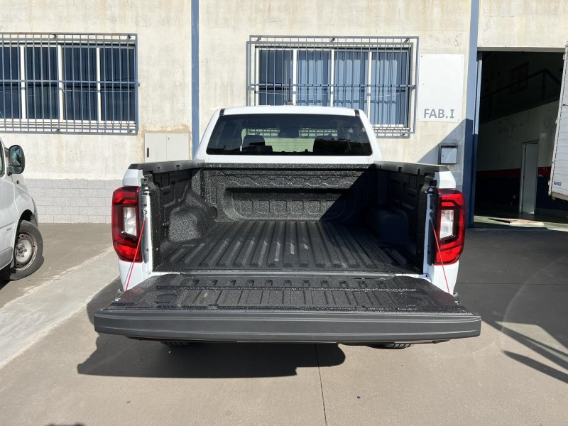 Revestimento de fundo de caixa Revline (poliureia) para pickup Cabine Extra Revestimento de fundo de caixa Revline (poliureia) para pickup Cabine Extra