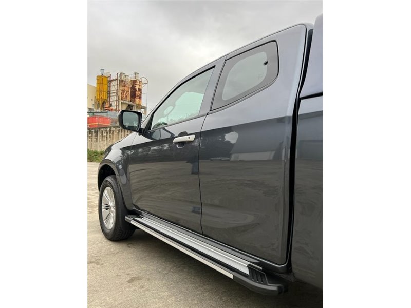 Marche Pieds Isuzu D-Max 2020+ Space Cab Aluminium Marche Pieds Isuzu D-Max 2020+ Space Cab Aluminium